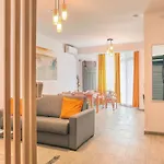 Opal Luxury 110 N Pool Lägenhet Năvodari