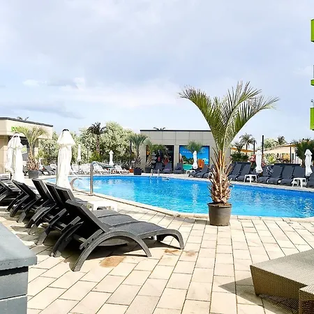 Opal Luxury 110 N Pool Năvodari