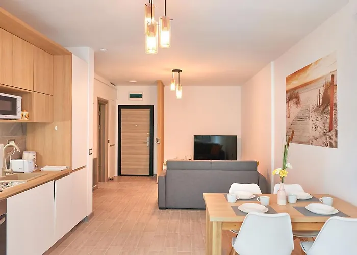 Opal Luxury 110 N Pool Apartamento Năvodari